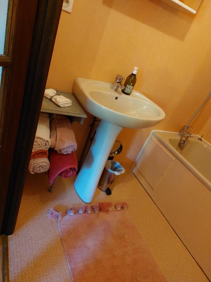 Chambre Familiale Treignac Екстер'єр фото
