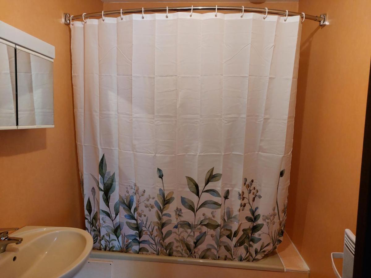 Chambre Familiale Treignac Екстер'єр фото
