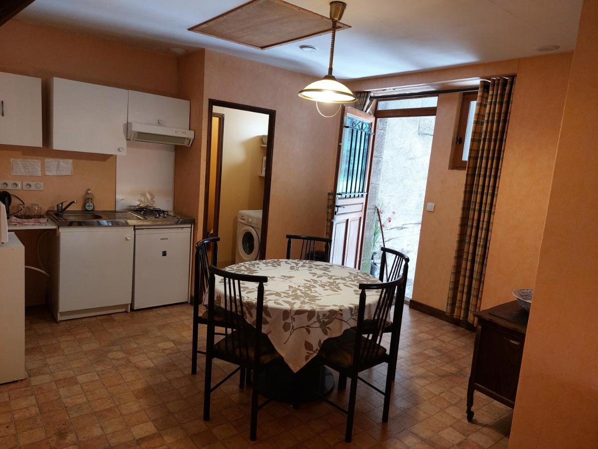 Chambre Familiale Treignac Екстер'єр фото